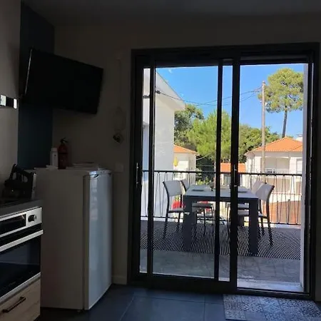 Dans Le Parc A 400m De La Apartment *